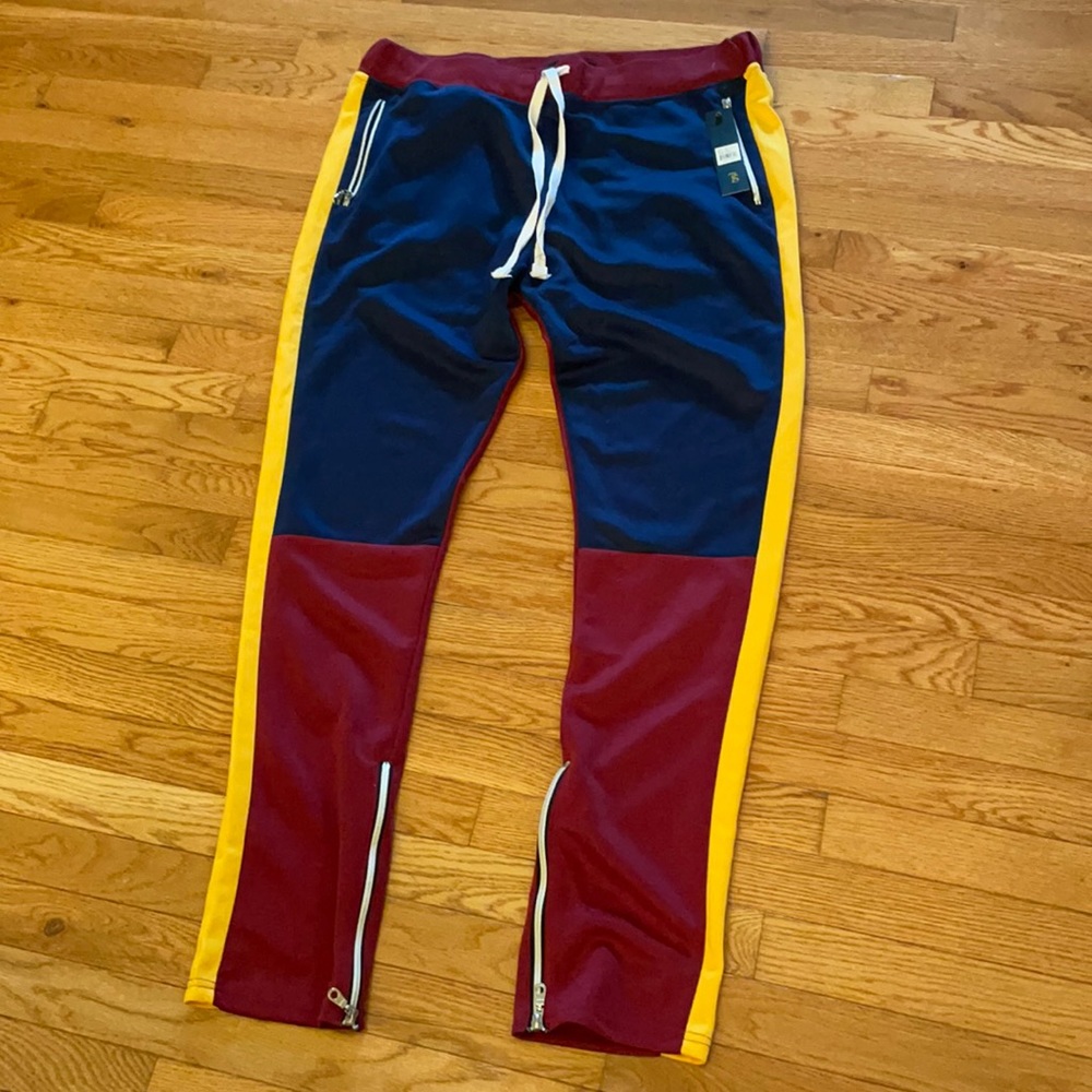 NWT Seven Souls 7S men’s tri-colored joggers, polyester, zippered pockets